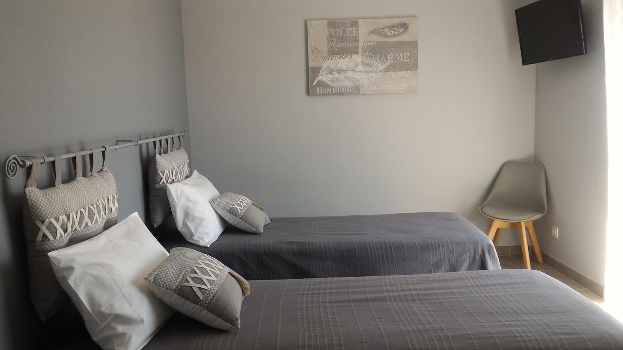 La Sarlamandre, Chambres Et Table D'Hotes Marcillac-Saint-Quentin Eksteriør billede